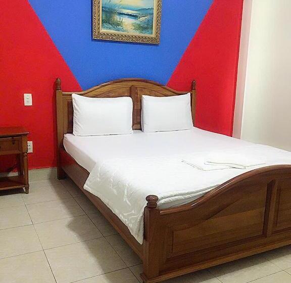 اتاق استاندارد یک نفره, Mai Sơn Tài