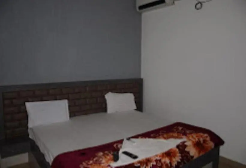 Deluxe-huone, Rajawat , Madhya Pradesh