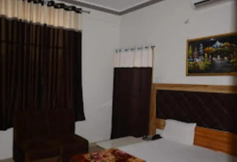 Deluxe-huone, Rajawat , Madhya Pradesh