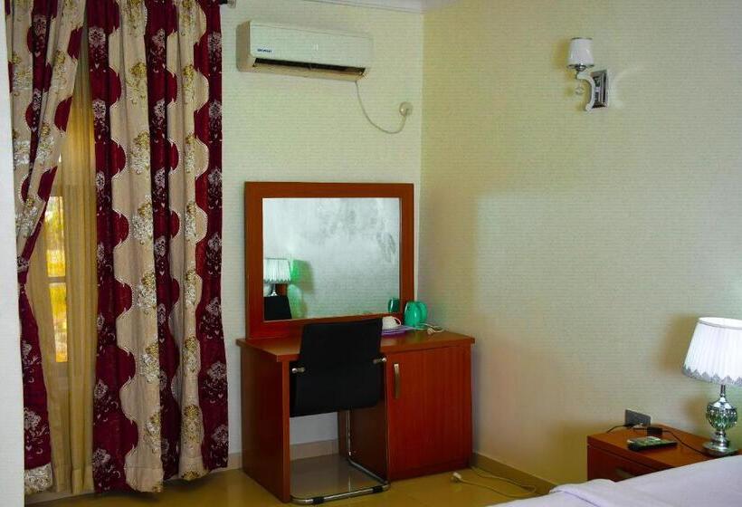 سوییت, Roses Regency