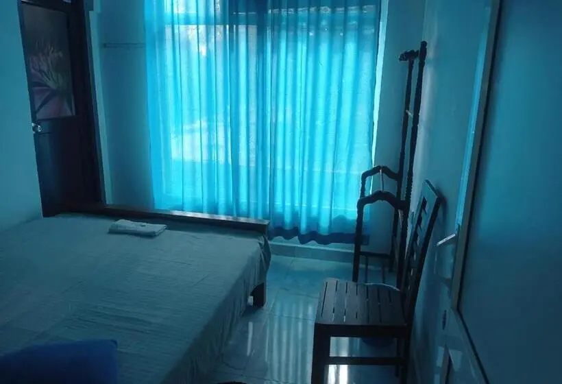 اتاق استاندارد, Senanayaka Holiday Inn
