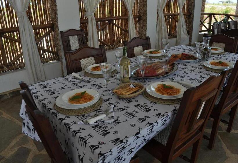 اتاق لوکس, Coral Village