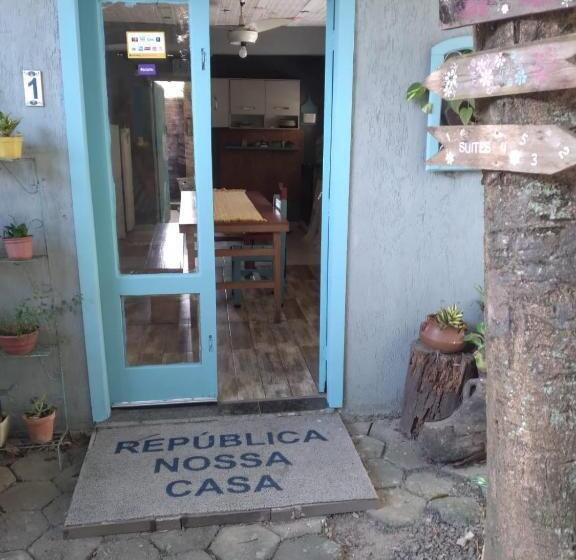 Quarto Triplo Comfort, Republica Nossa Casa