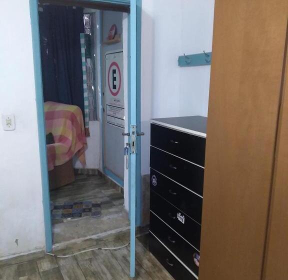 舒适三人间, Republica Nossa Casa