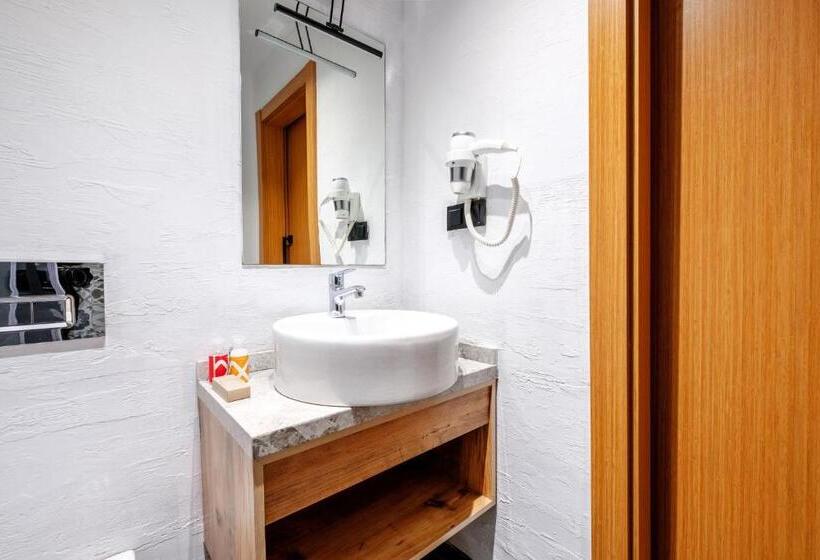 استودیوی استاندارد, Fail