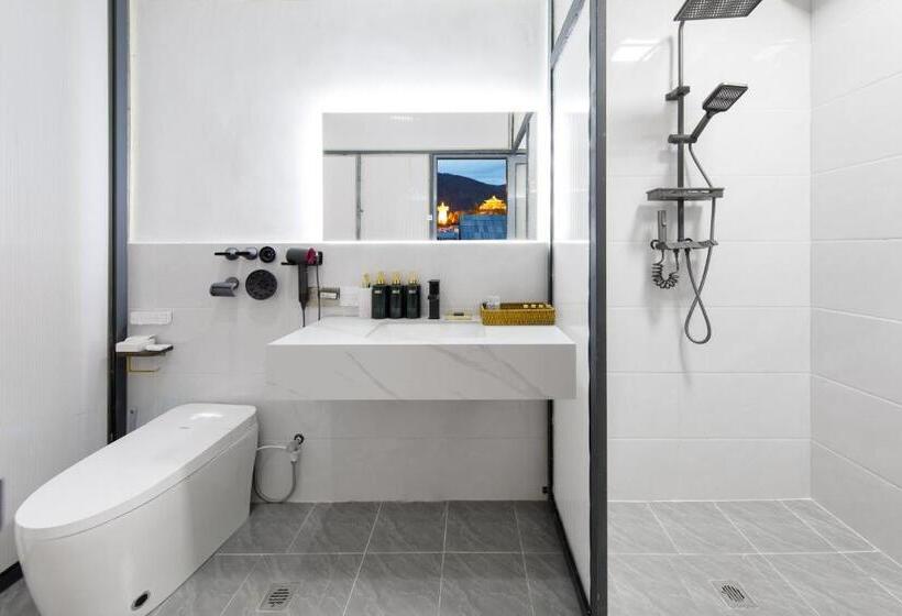 جناح عائلي, Shangri La Jiangyue Beiting Boutique Homestay