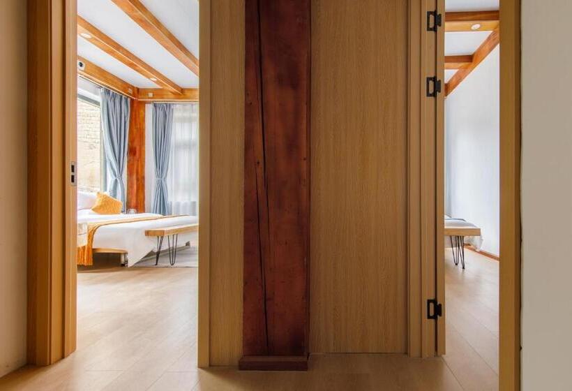 سوییت خانوادگی, Shangri La Jiangyue Beiting Boutique Homestay