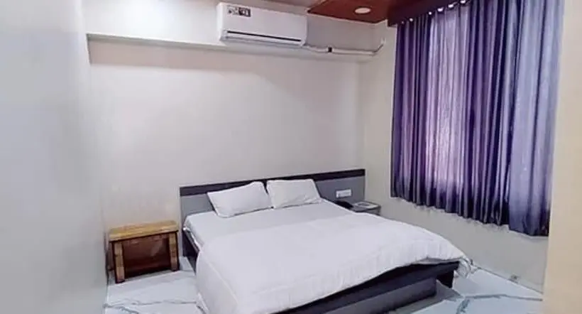 Deluxe-huone, Fabhotel Priya Lodging