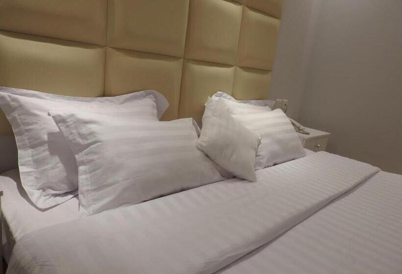 스탠다드 룸 킹사이즈 침대, نيو العرين بارك أبها