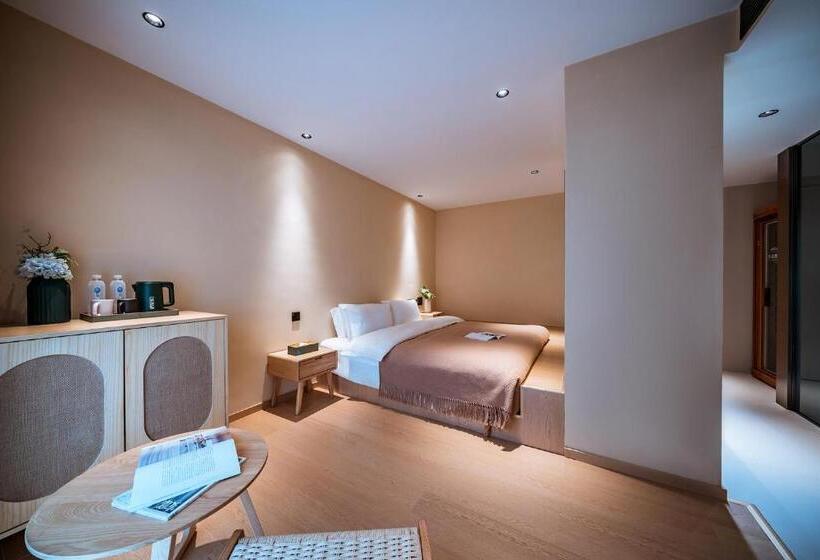 带特大床的标准间, Qingdu   Liyuan