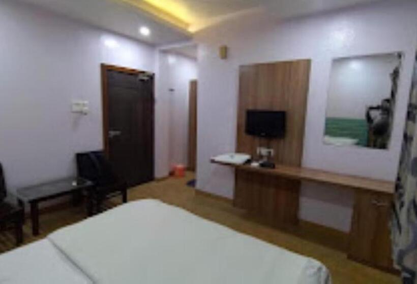 חדר דחוקס עם מיטת קינג, Abhashree ,madhya Pradesh