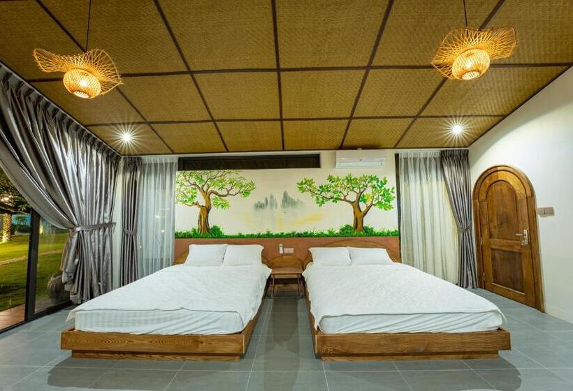 اتاق خانوادگی با چشمانداز باغ, Apple House & Coffee