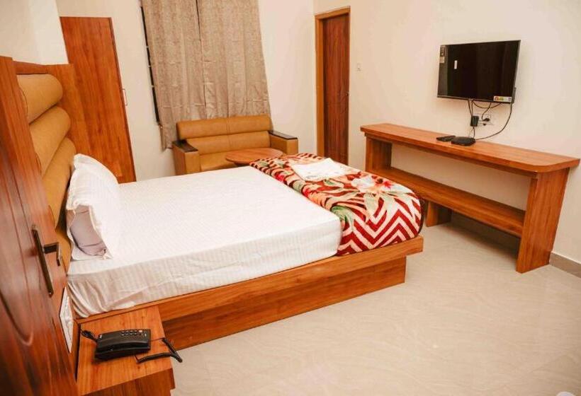 Номер Deluxe, Crown