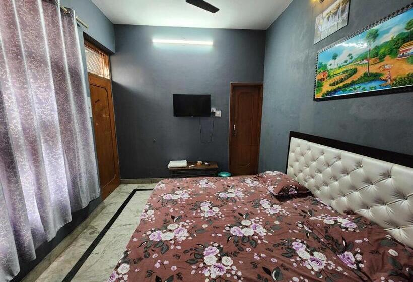 三人经典房间, Oyo Shree Hari Guest House