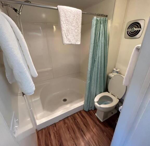 جناح ديلوكس سرير كينج, Valley Inn And Suites