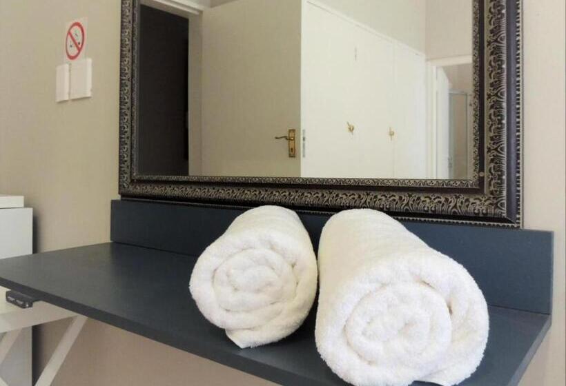 标准间, Gentle Breeze Retreat