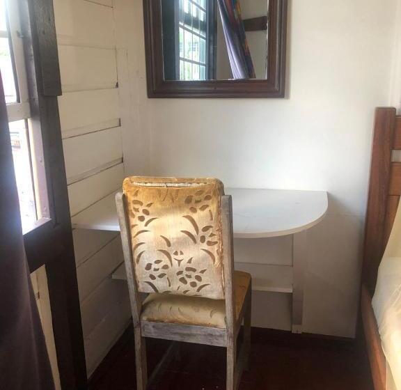 Quarto Standard Casa de Banho Partilhada, Pied A Terre