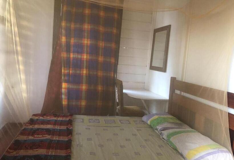 Quarto Standard Casa de Banho Partilhada, Pied A Terre