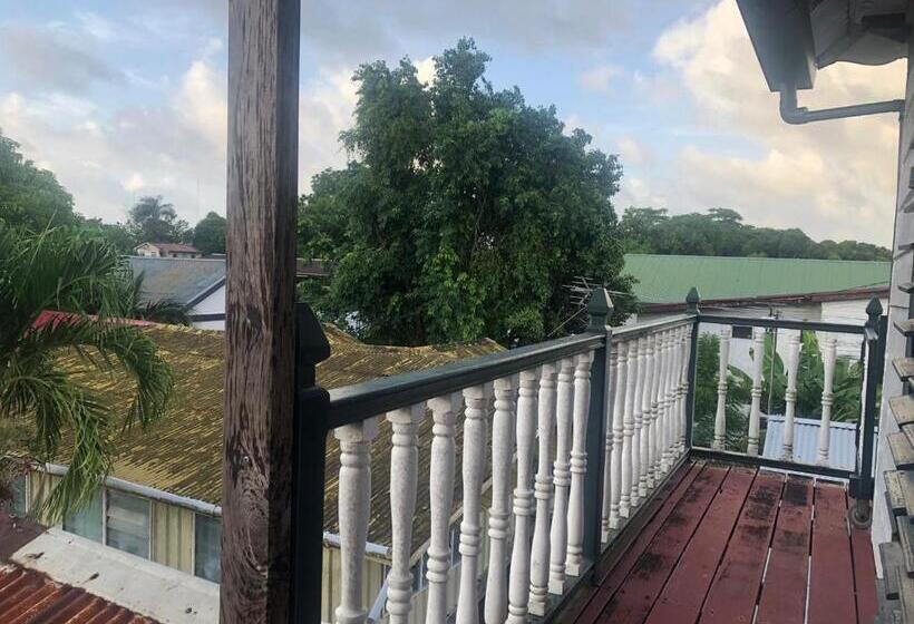 Quarto Standard Casa de Banho Partilhada, Pied A Terre