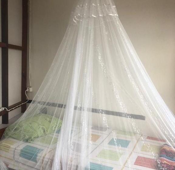 Quarto Standard Individual Casa de Banho Partilhada, Pied A Terre