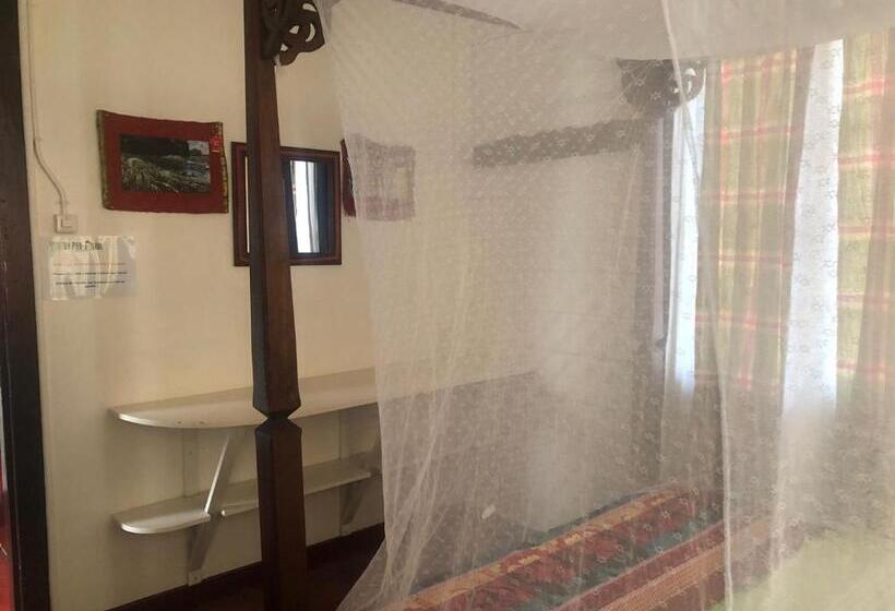 Quarto Quádruplo Standard, Pied A Terre