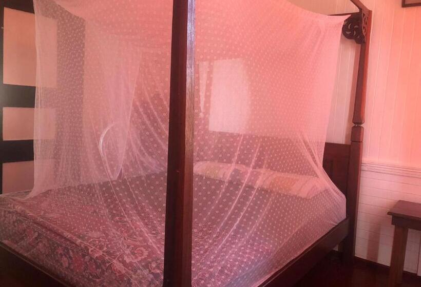 Quarto Standard Casa de Banho Partilhada, Pied A Terre