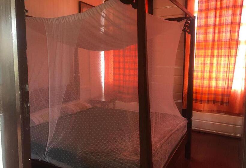 Quarto Standard Casa de Banho Partilhada, Pied A Terre