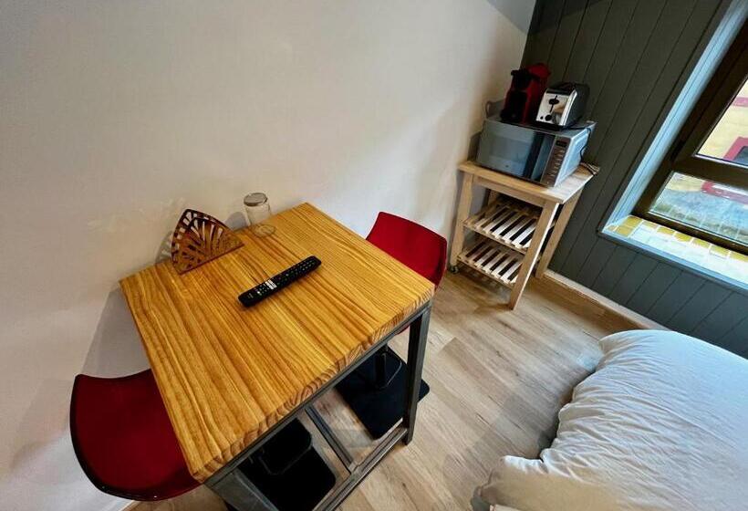 اتاق استاندارد, The Orange Teddy Bear Hostal La Peña