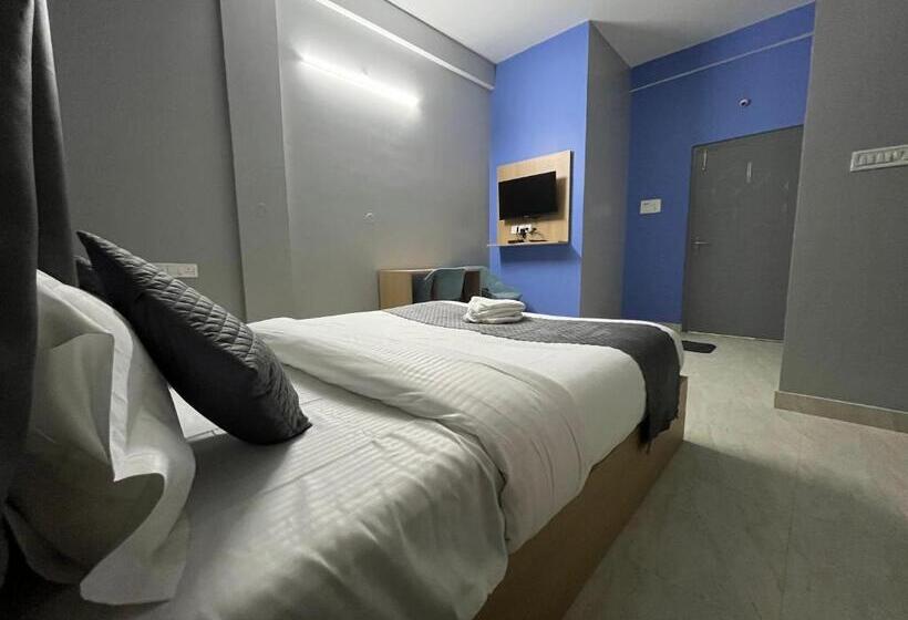 חדר דלוקס, Urban Suites Silpukhuri