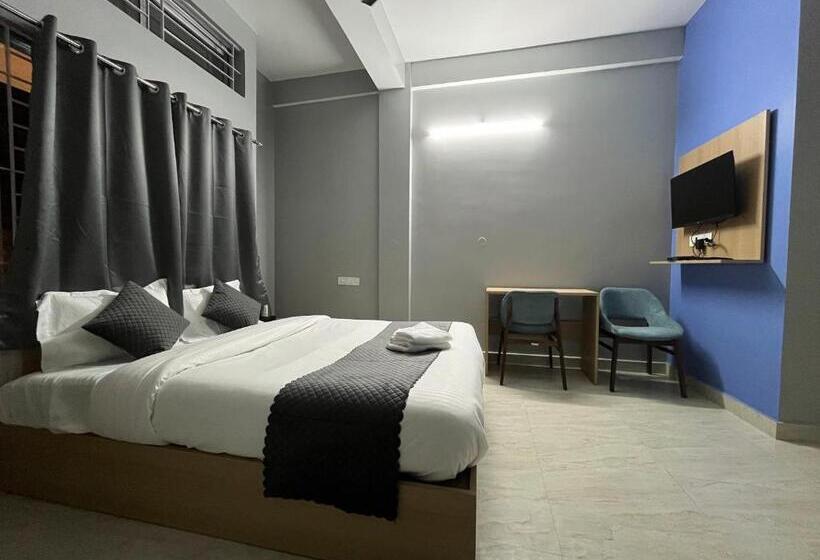 חדר דלוקס, Urban Suites Silpukhuri