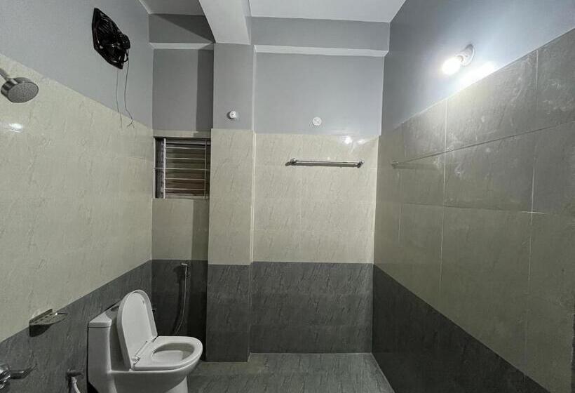 חדר דלוקס, Urban Suites Silpukhuri