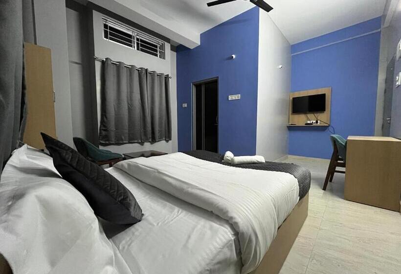 חדר דלוקס, Urban Suites Silpukhuri