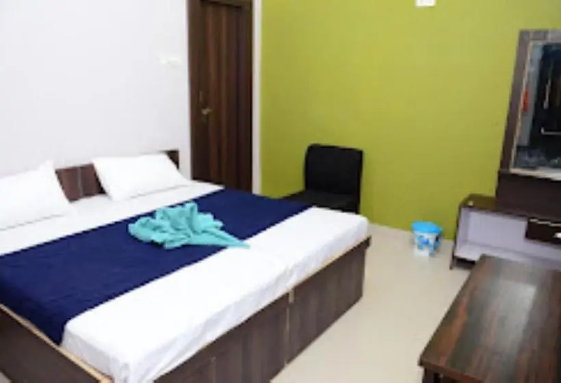 デラックスルーム, The Lord Hotel,chandrapura