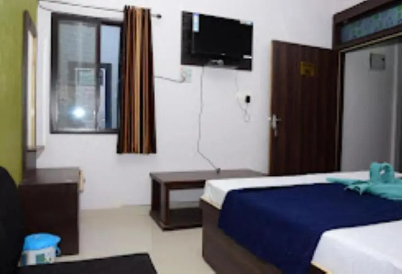 スタンダードルーム, The Lord Hotel,chandrapura