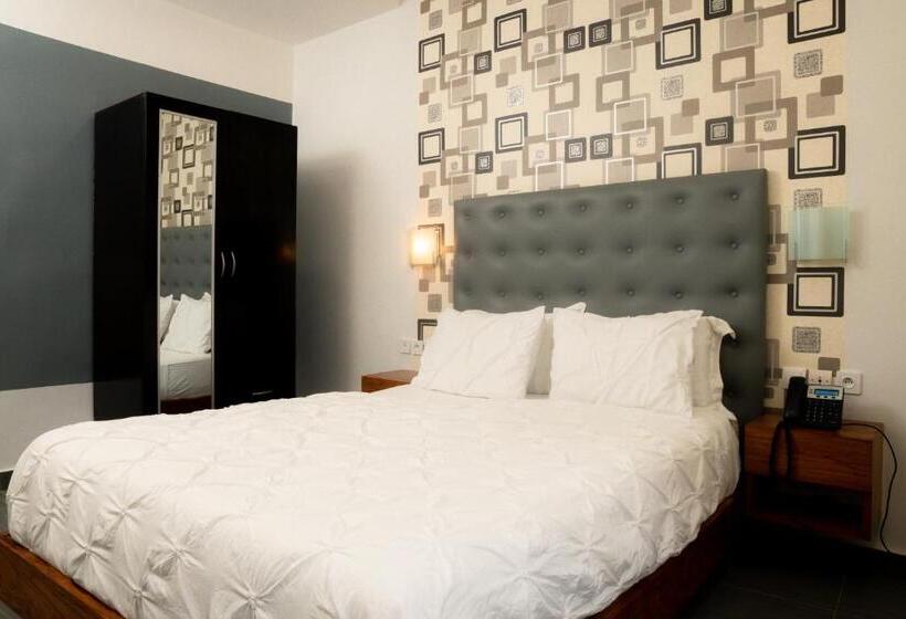 اتاق استاندارد با تخت بزرگ, Cincinnati Hotel Yaounde