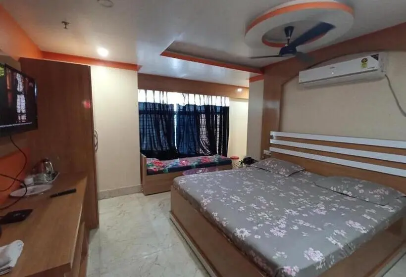 Deluxe Kolmen Hengen Huone, Anurag Palace