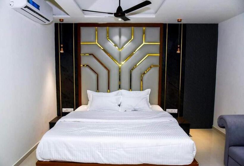 סוויטה דלוקס, Rudra