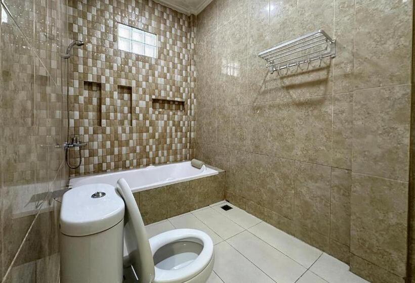 اتاق لوکس, Urbanview Resort Botol Cisarua Puncak Bogor