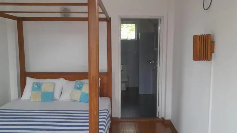バルコニー付きスタンダードルーム, Beach Front Guest House