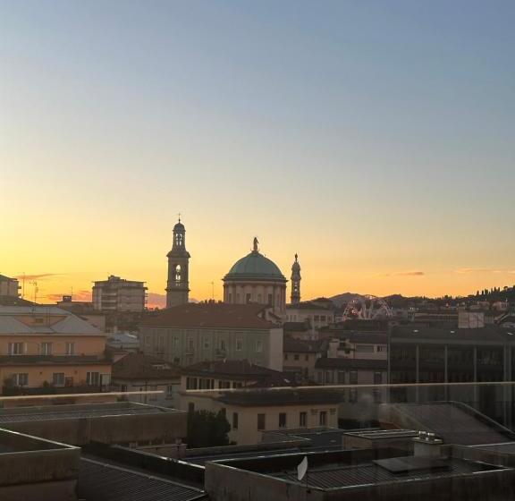اتاق استاندارد با سرویس بهداشتی مشترک, Feel   Bellavista Suites