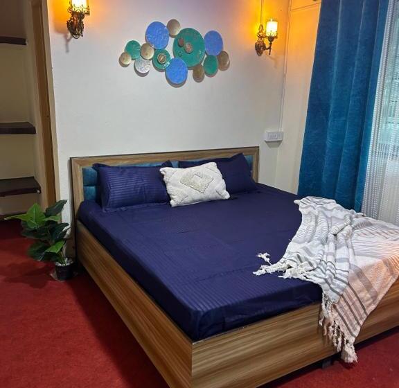 스탠다드 룸 킹사이즈 침대, Laxmi Narayan Homestay Harshil