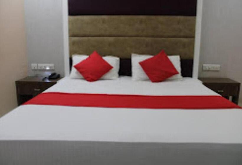اتاق لوکس, Bluerock Hotel & Banquet Hall Gandhinagar