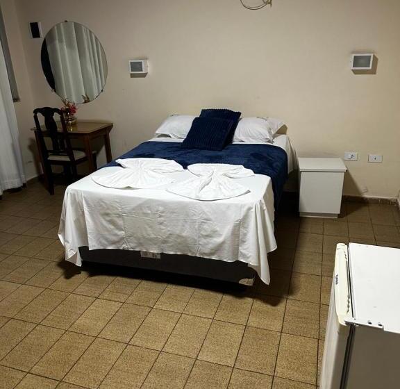 חדר סטנדרט לארבעה, Mirante Pai Inácio