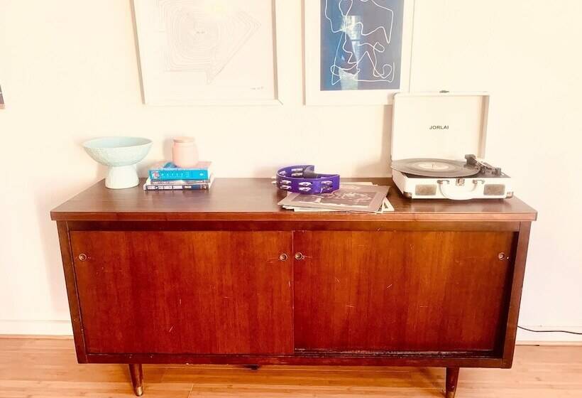 스탠다드 방갈로, Mosaic On The Hill