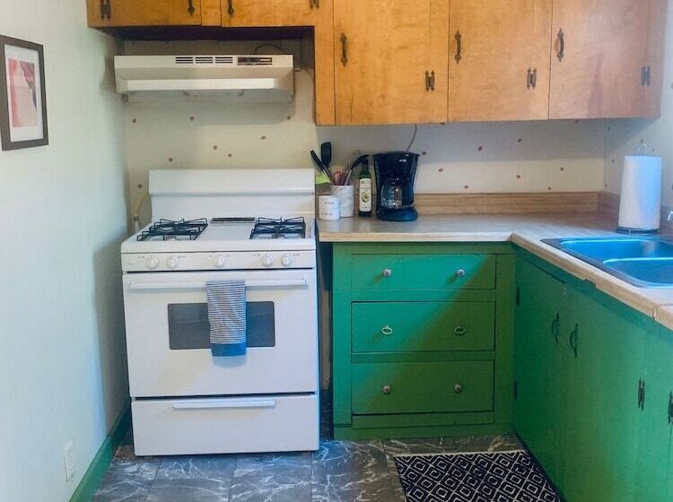 스탠다드 방갈로, Mosaic On The Hill