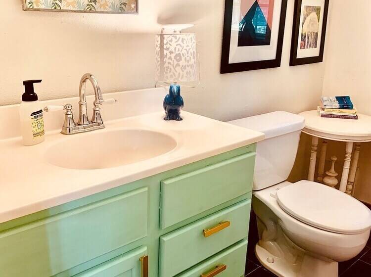 스탠다드 방갈로, Mosaic On The Hill