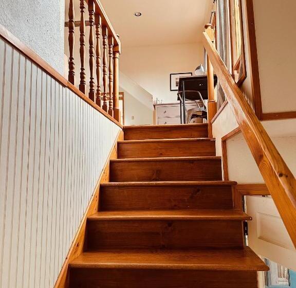 스위트, Mosaic On The Hill