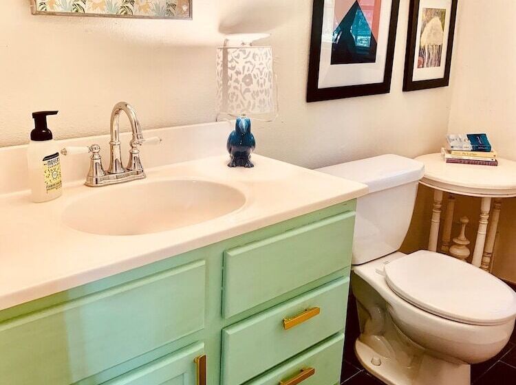 스탠다드 방갈로, Mosaic On The Hill