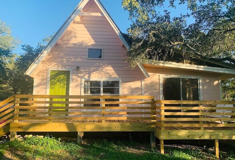 스탠다드 방갈로, Mosaic On The Hill