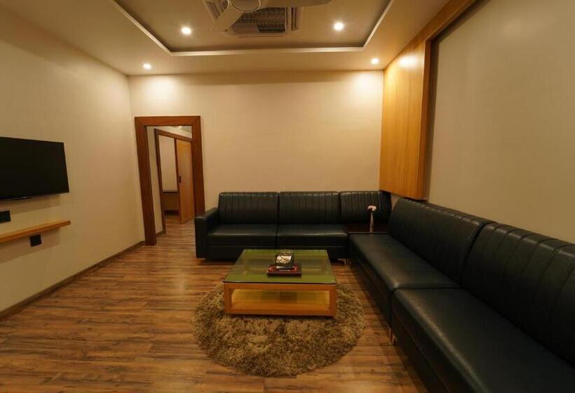 סוויטה אקזקיוטיב, Dvr Mansion